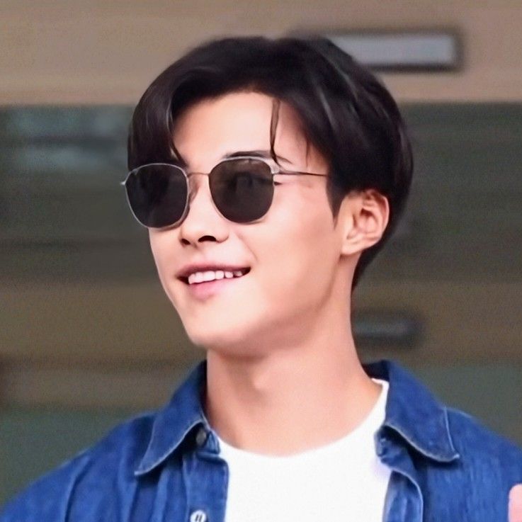 Behind-the-scenes cut of Woo Dohwan