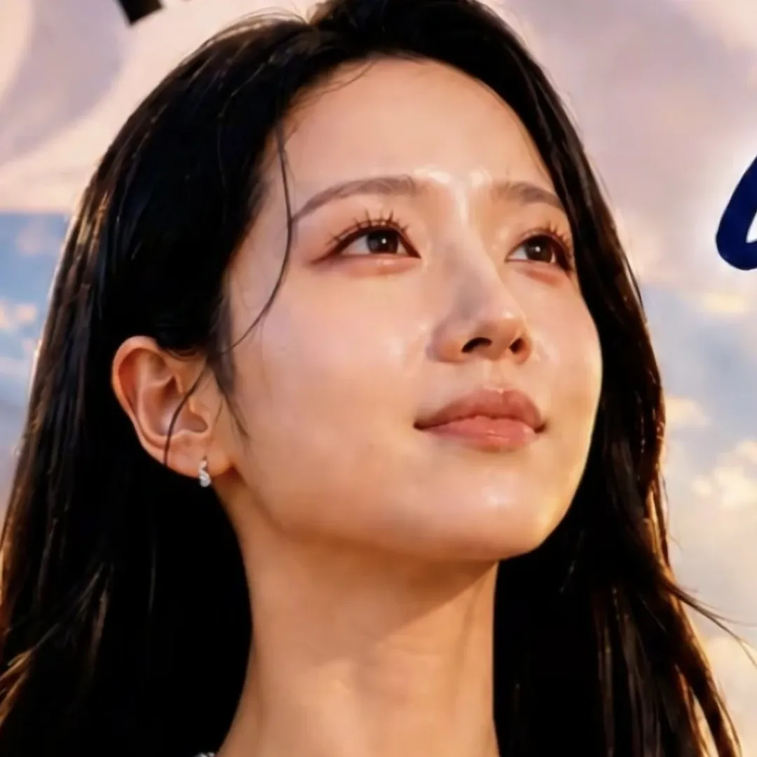 A moment captured by a fan of Kim Soyeon (2004)