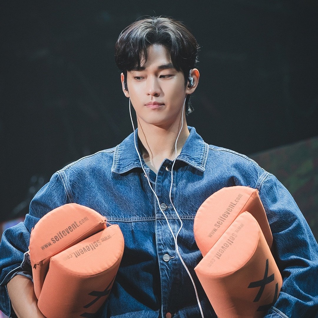 キム・スヒョンの最新写真