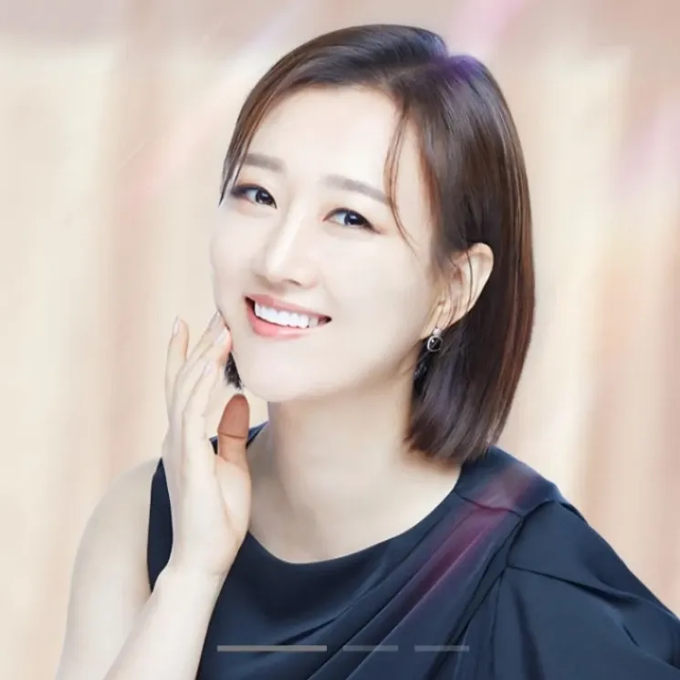 Behind-the-scenes cut of Jang Yoonjeong