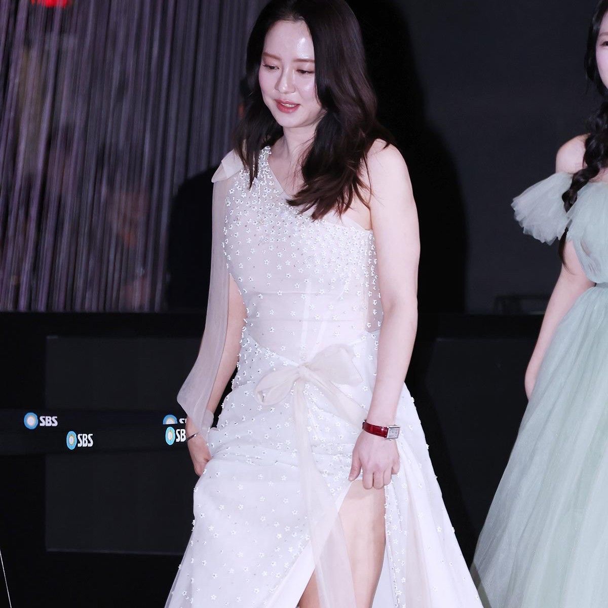 송지효의 비하인드 컷