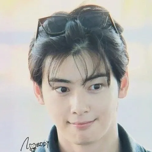 Latest photo of Cha Eunwoo