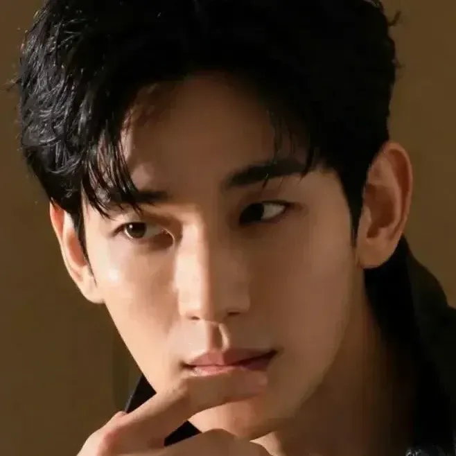 Recent activity shot of Kim Soohyun