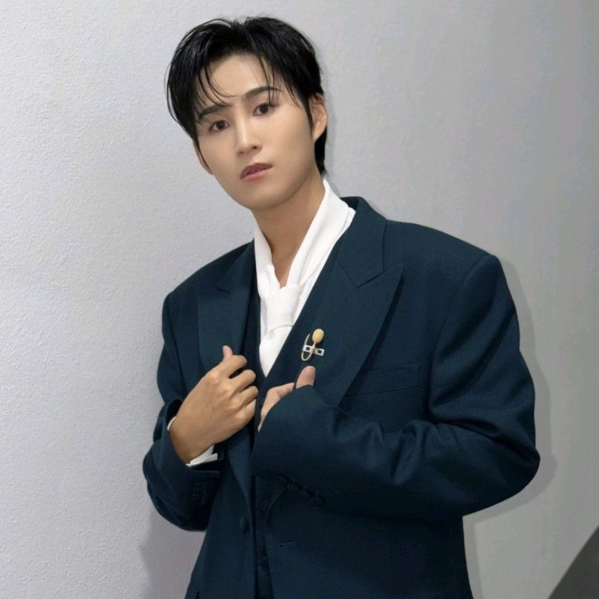 金熙栽的最新照片