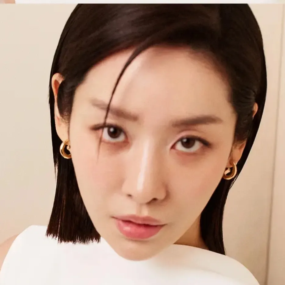 Foto kegiatan terbaru dari Cha Jooyoung
