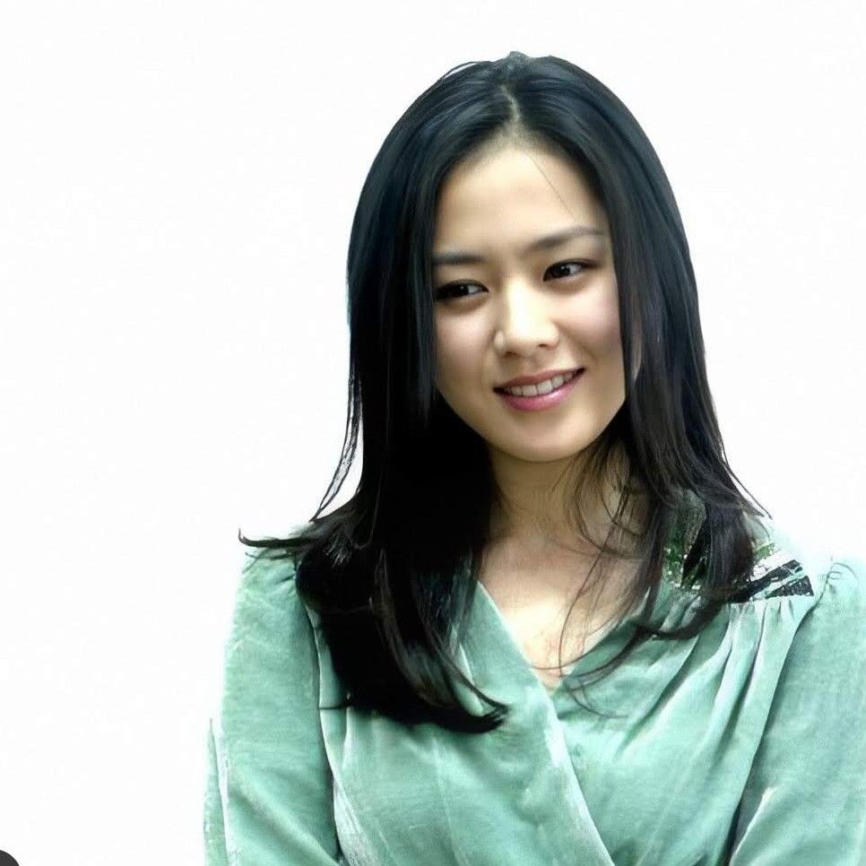 Foto terbaru dari Son Yejin