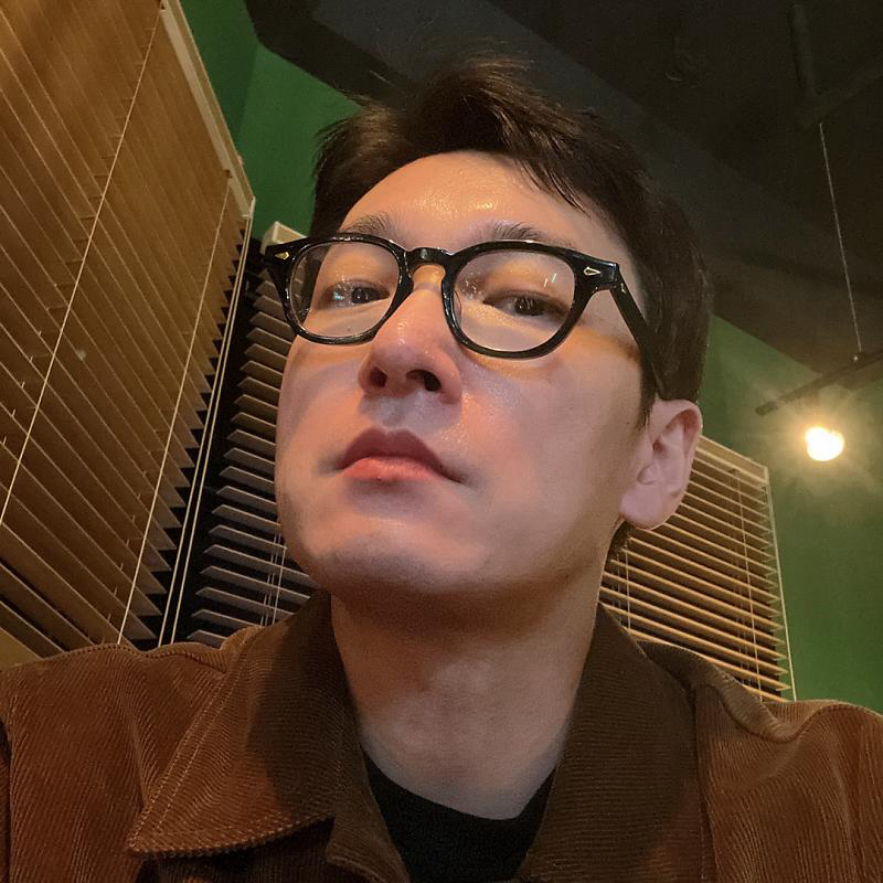 Recent activity shot of Cho Seungwoo 