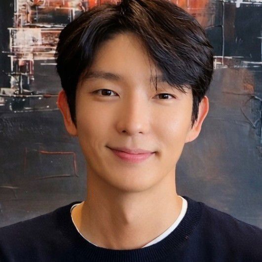 A moment captured by a fan of Lee Joongi