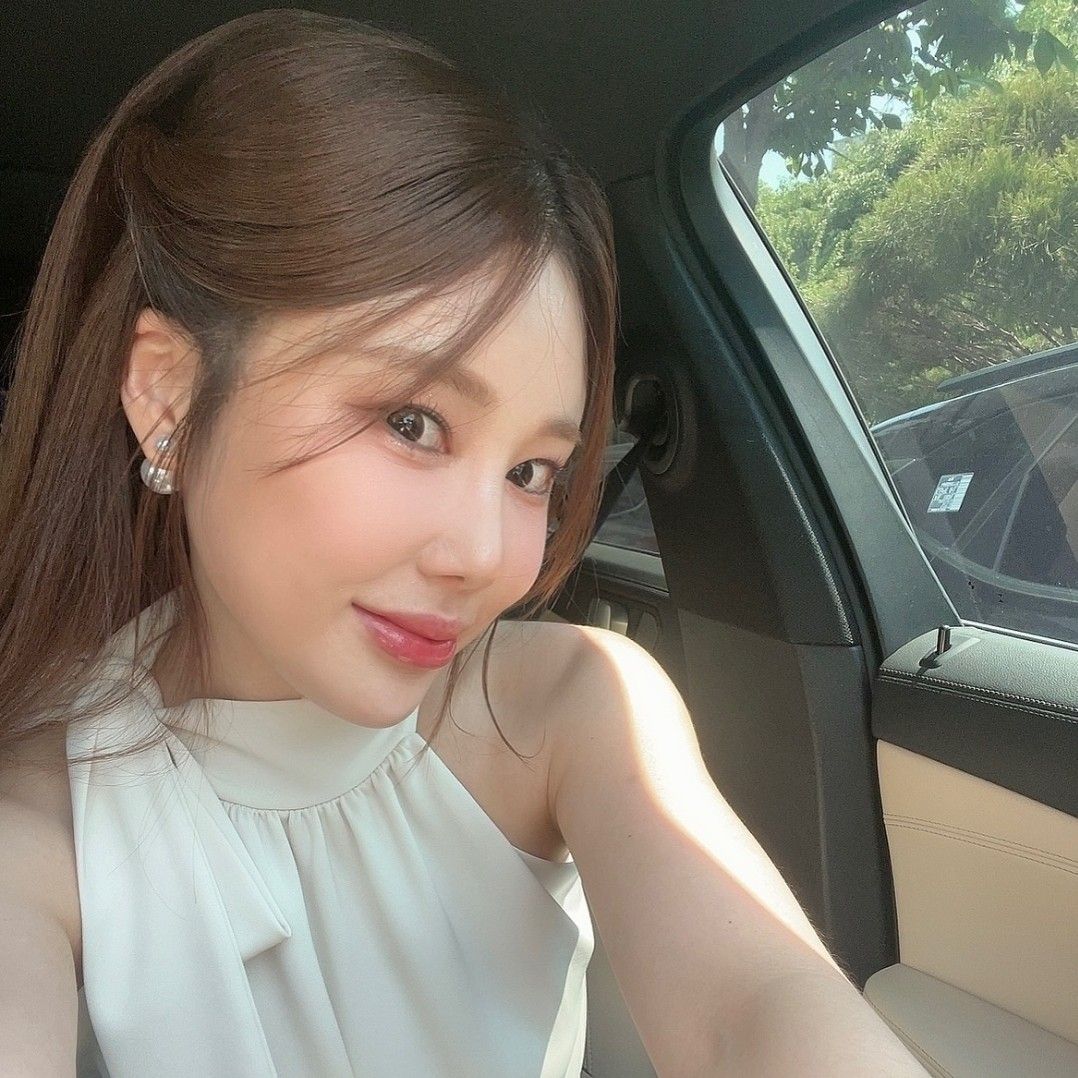 Foto kegiatan terbaru dari Kim Soyou