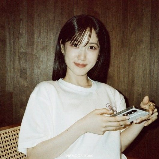 Behind-the-scenes cut of Park Eunbin