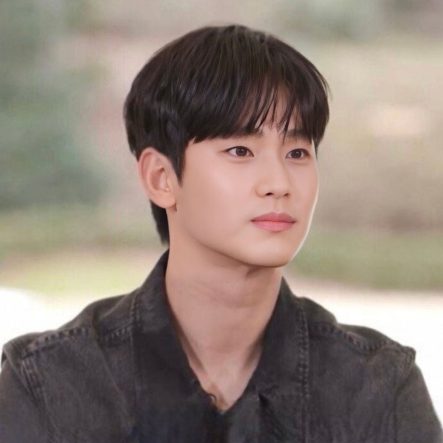 Latest photo of Kim Soohyun