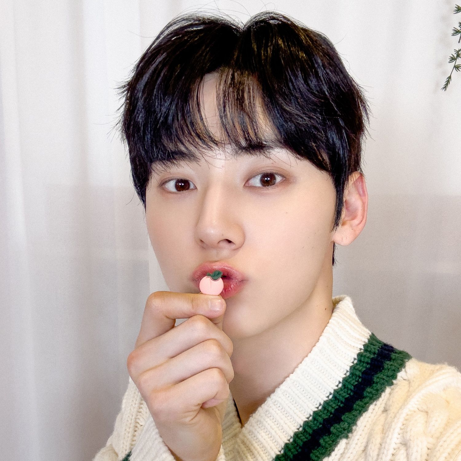 A moment captured by a fan of Hwang Minhyun