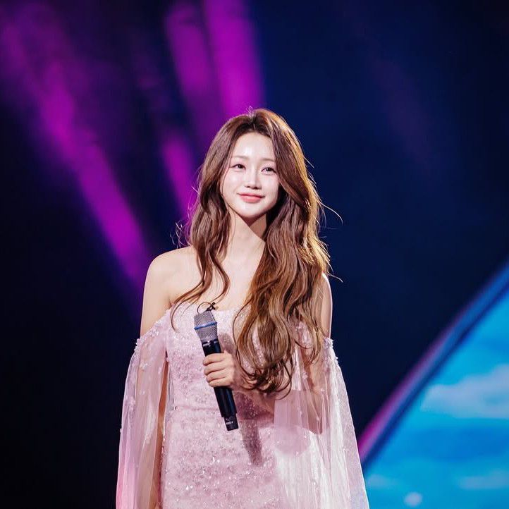 粉絲拍下的洪智允瞬間