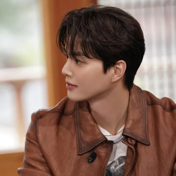 Recent activity shot of Song Kang