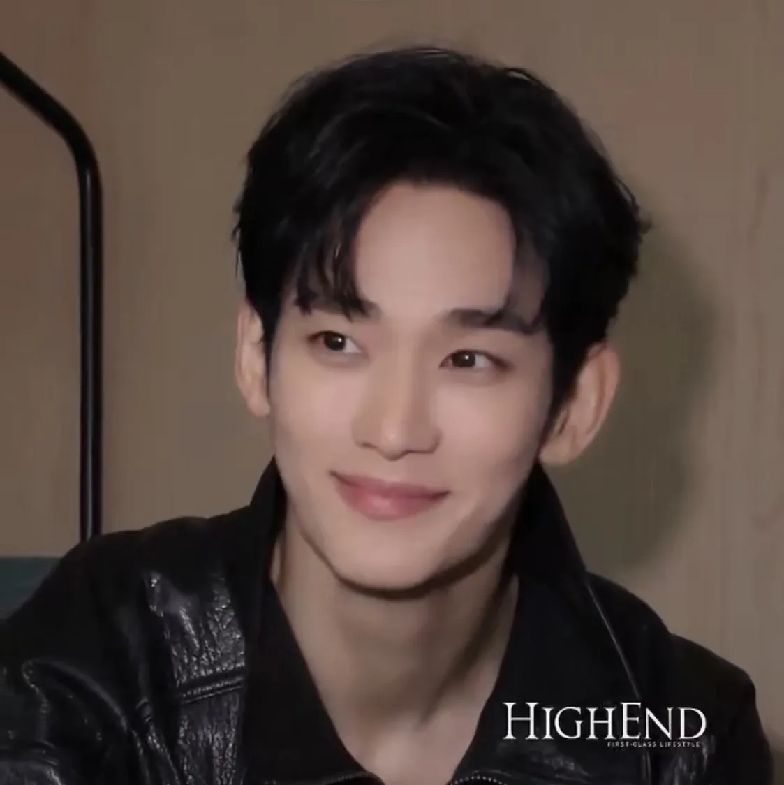 A moment captured by a fan of Kim Soohyun