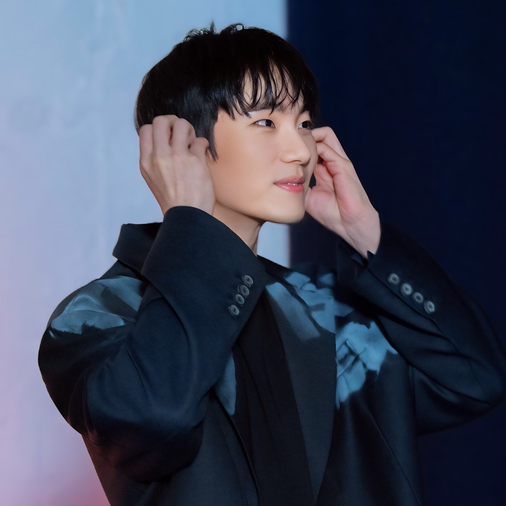 Behind-the-scenes cut of Lee Hongnae