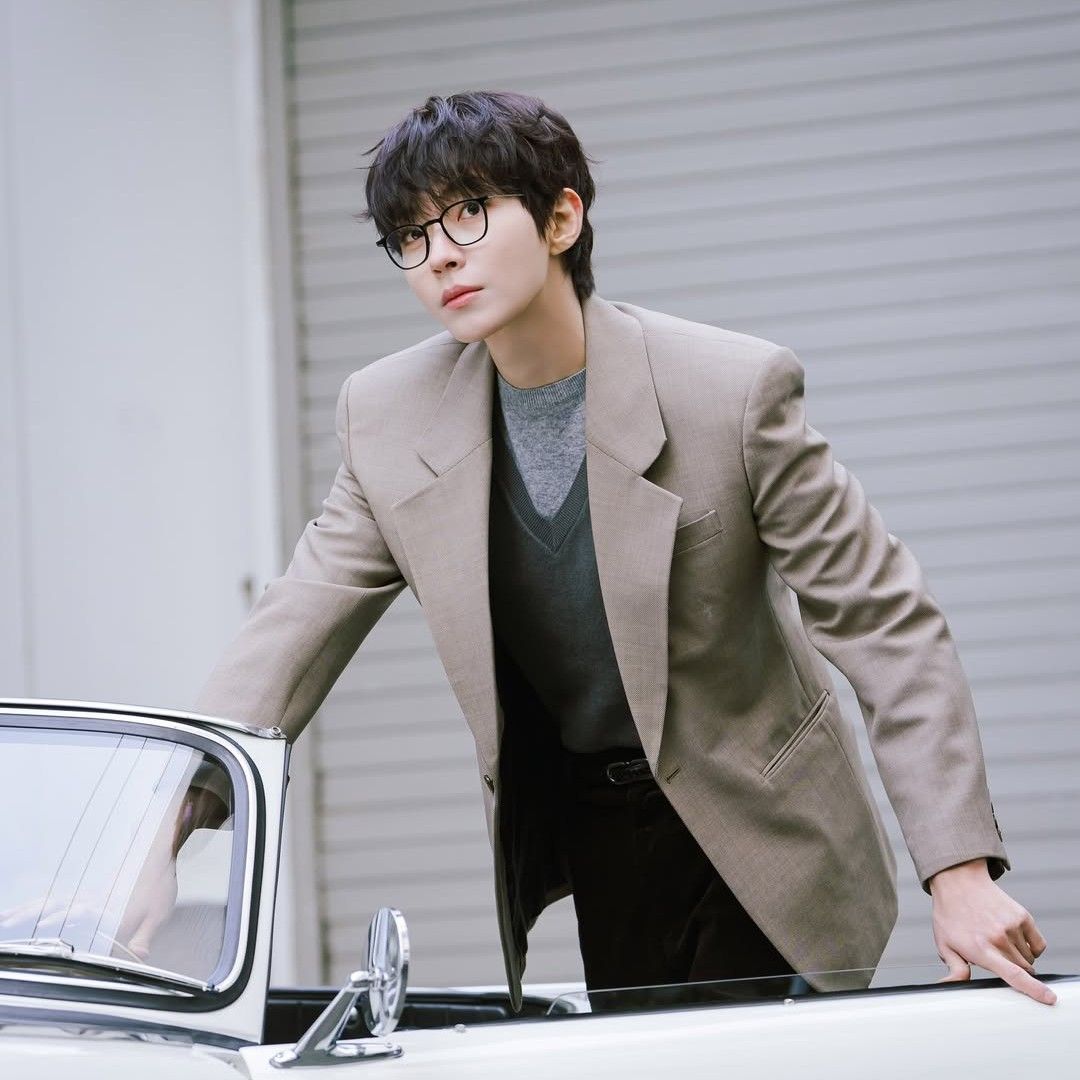 황인엽 최근 활동샷