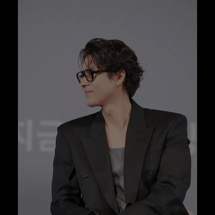 현빈의 최신 사진