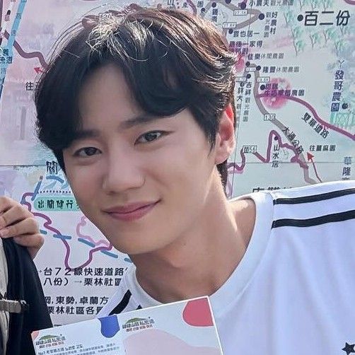 Behind-the-scenes cut of Lee Junyoung