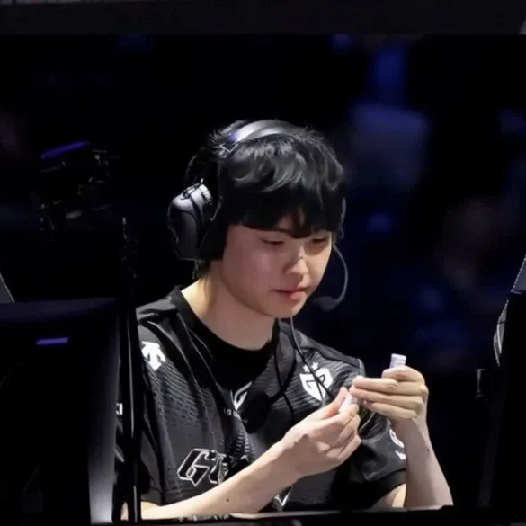 A moment captured by a fan of Chovy