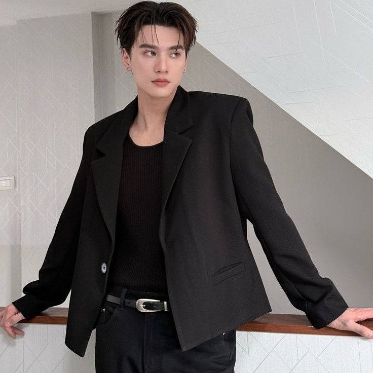 Behind-the-scenes cut of Keng