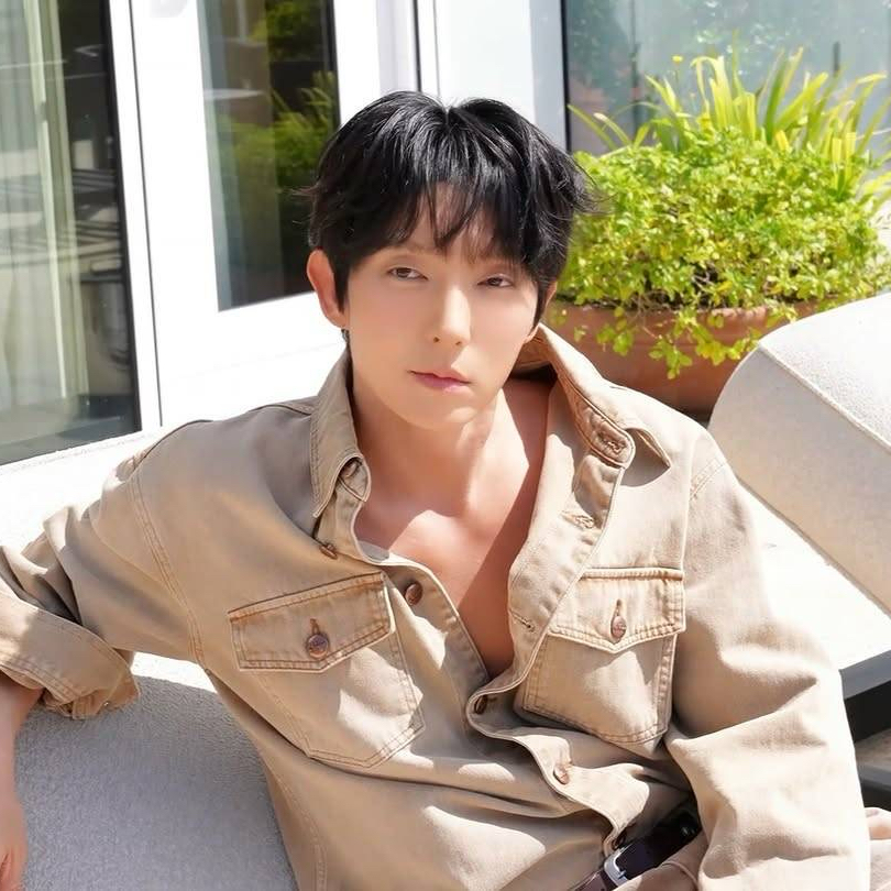 A moment captured by a fan of Lee Joongi