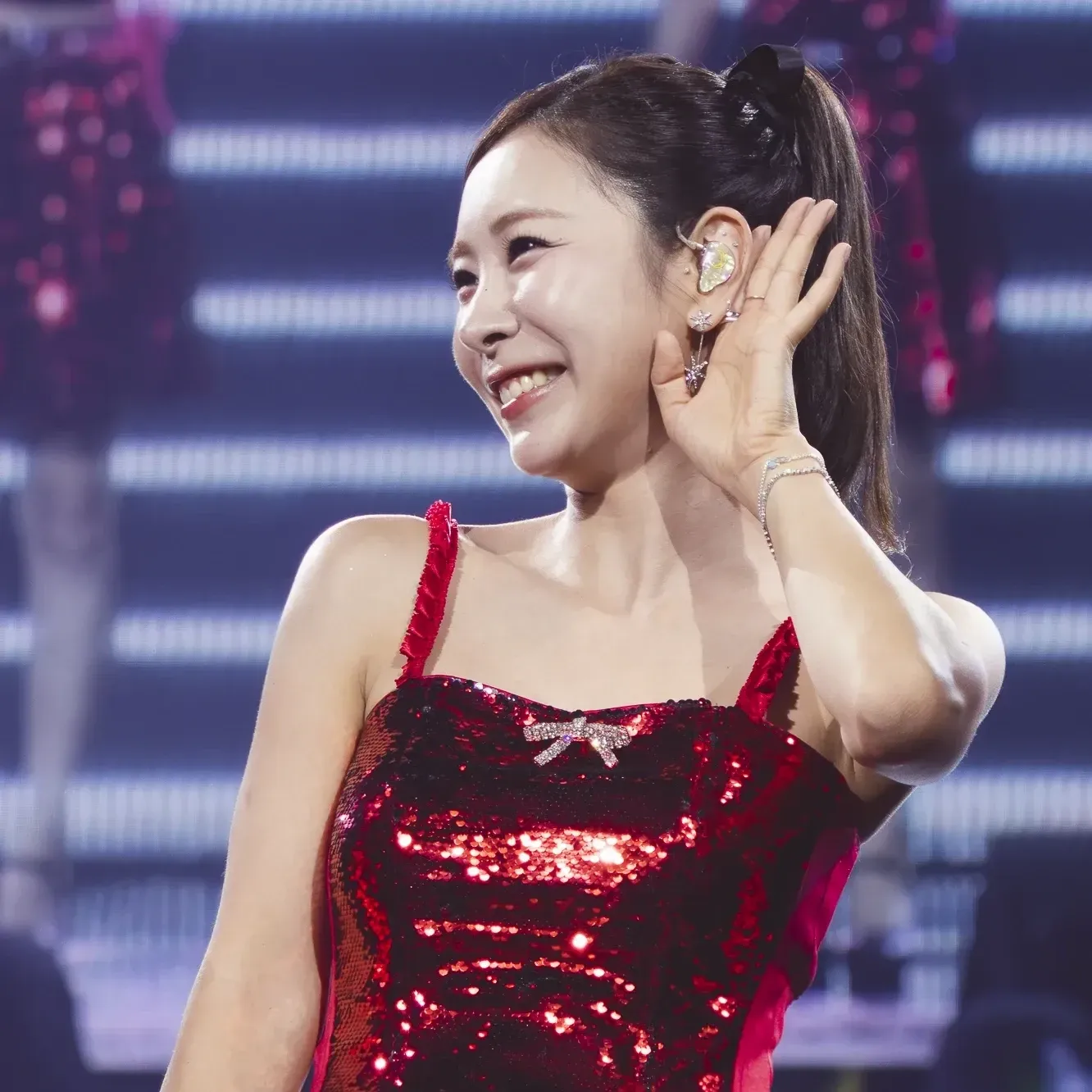 A moment captured by a fan of Huh Chanmi