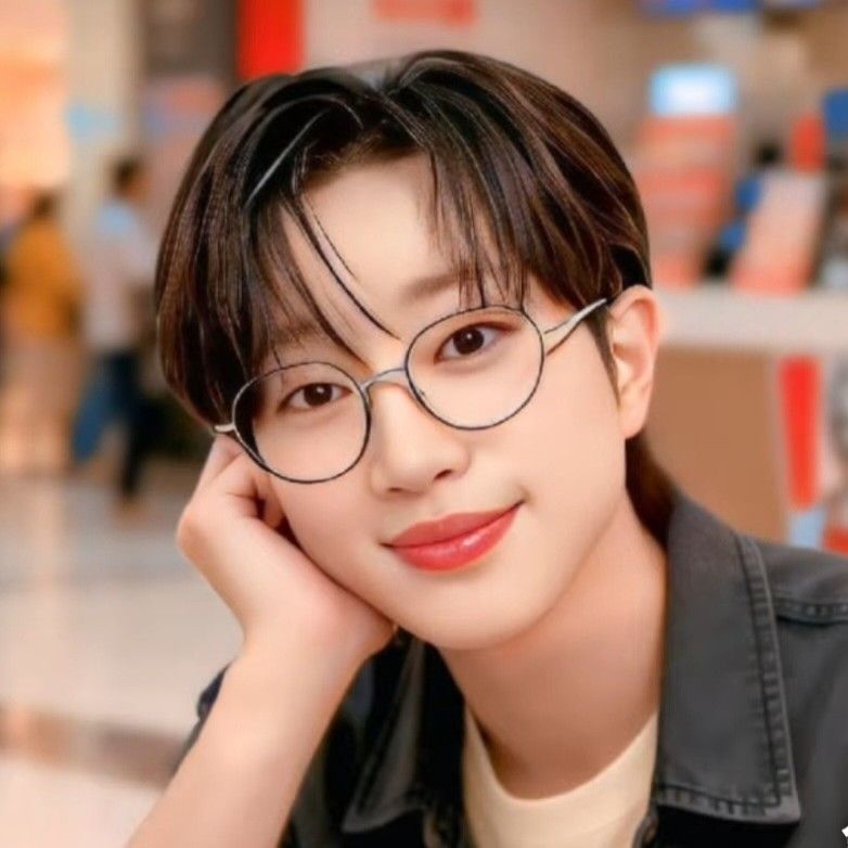 Behind-the-scenes cut of An Sunghoon