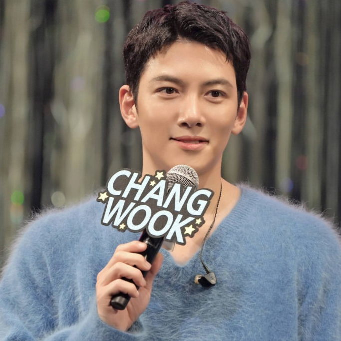 粉丝拍下的池昌旭瞬间