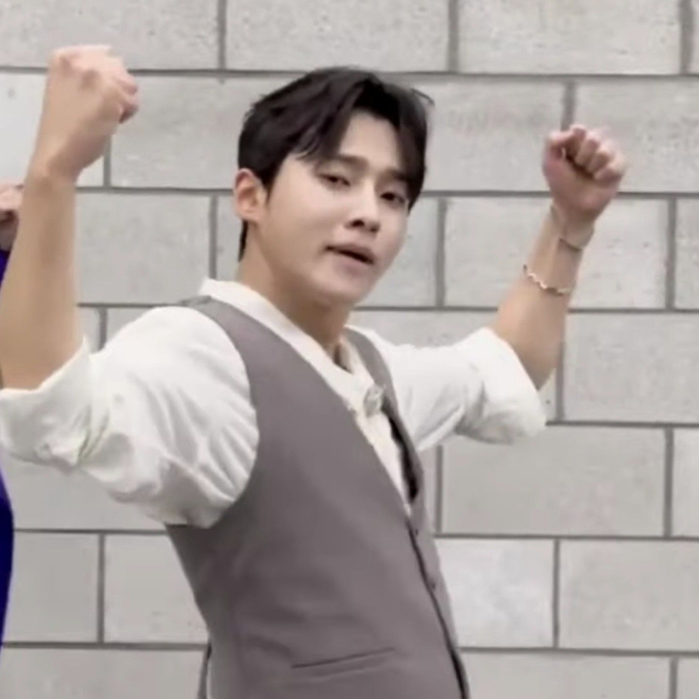 Latest photo of Seong Ri