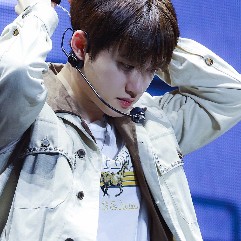 都暻秀 (D.O.)的最新照片