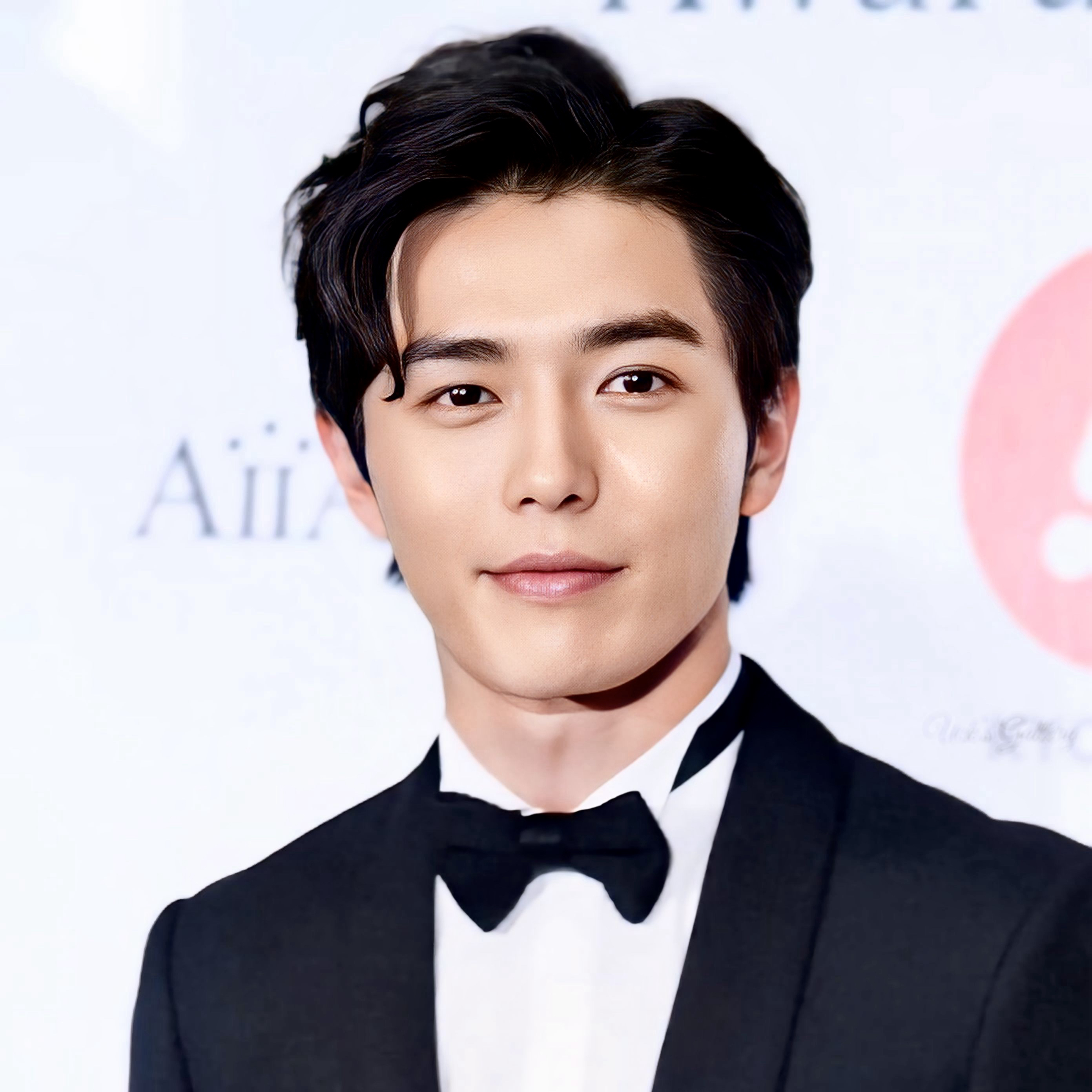 粉絲拍下的金材昱瞬間