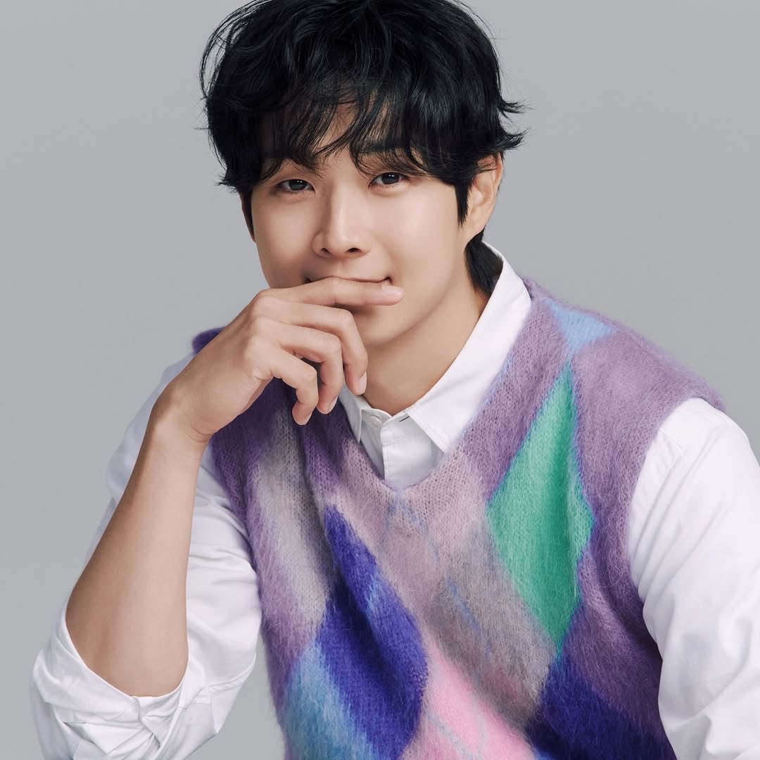 Latest photo of Choi Wooshik