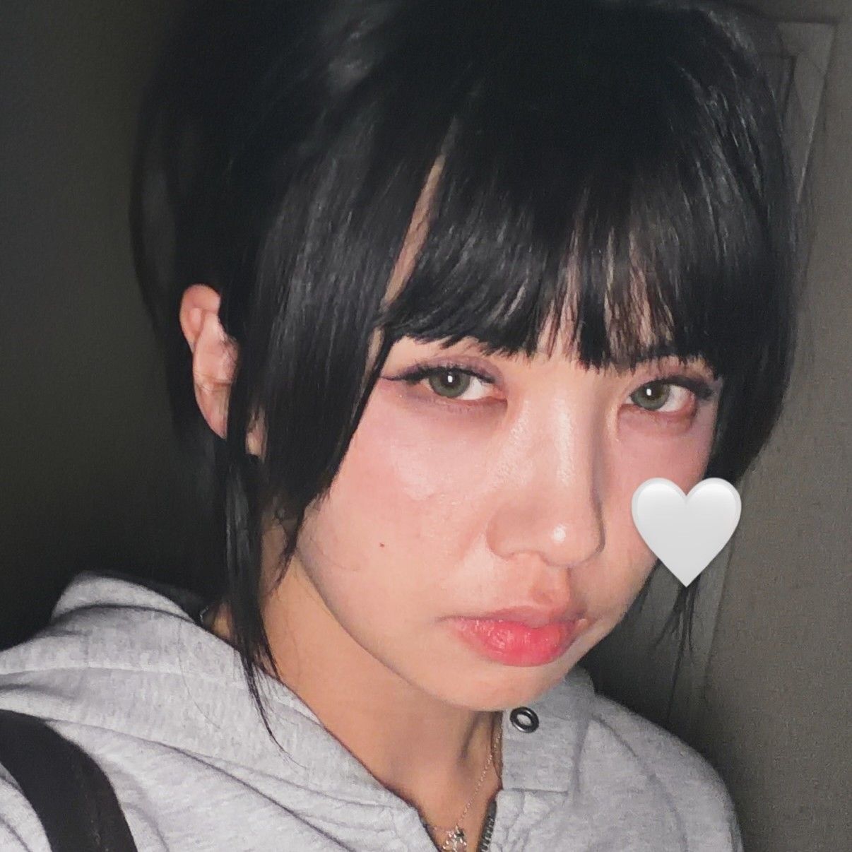 Behind-the-scenes cut of Aiki