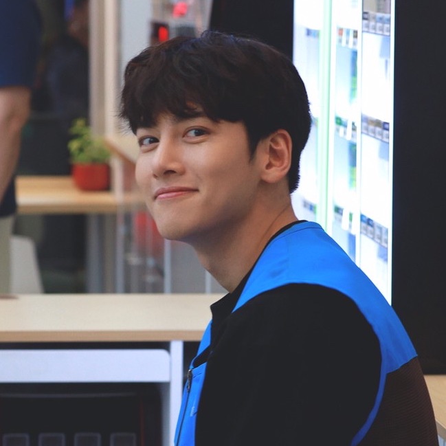 A moment captured by a fan of Ji Changwook