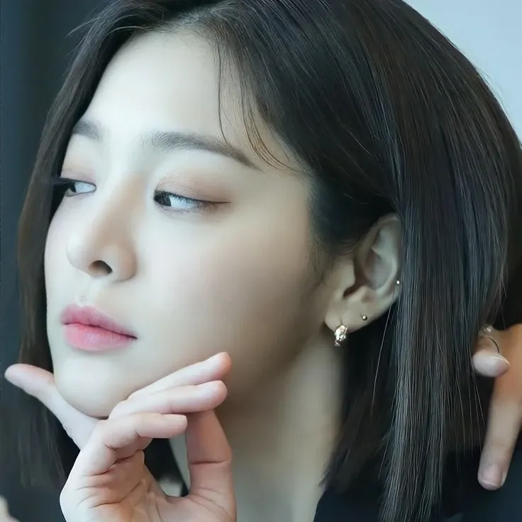 Recent activity shot of Seol Inah