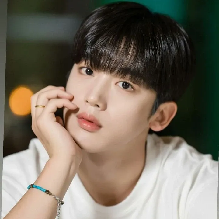 Behind-the-scenes cut of Kim Yohan