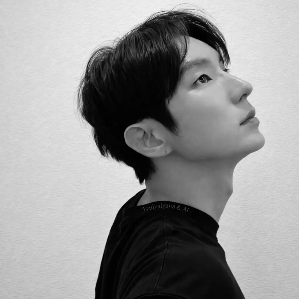 Recent activity shot of Lee Joongi