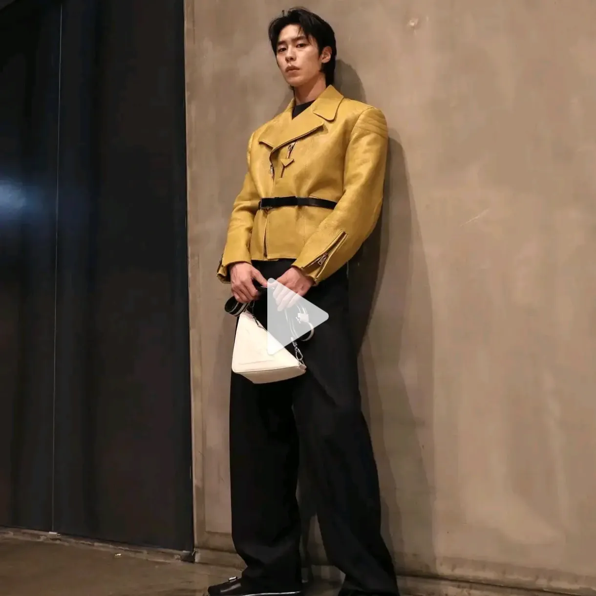 Recent activity shot of Lee Jaewook
