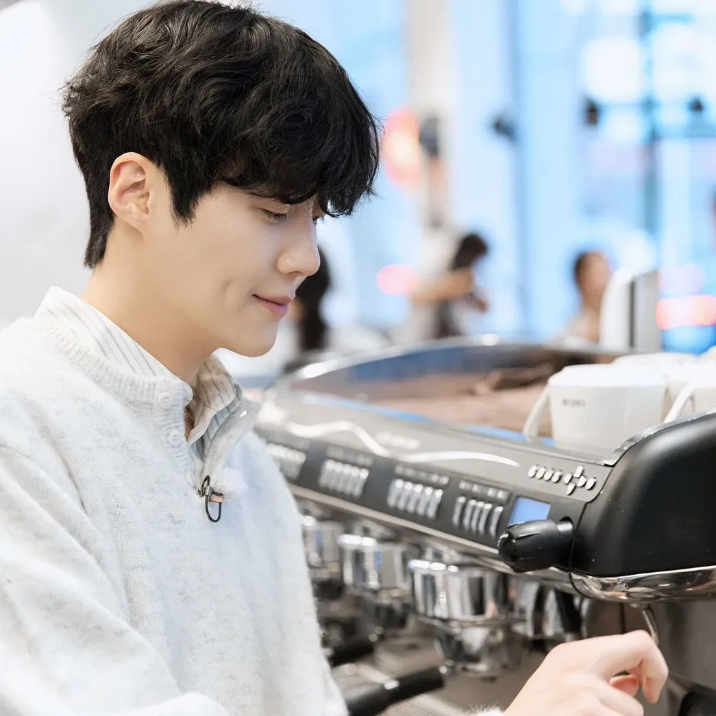 A moment captured by a fan of Kim Seonho
