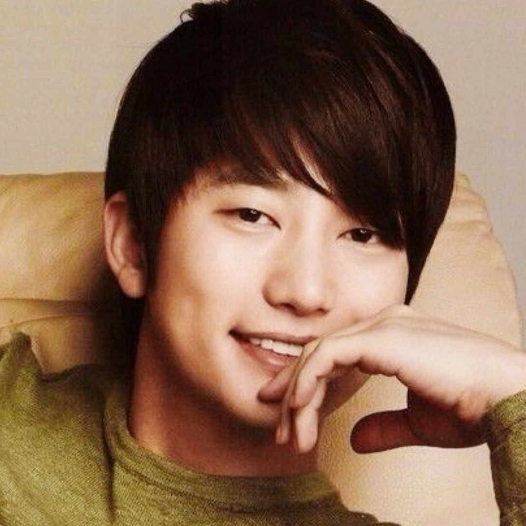 Recent activity shot of Park Sihoo