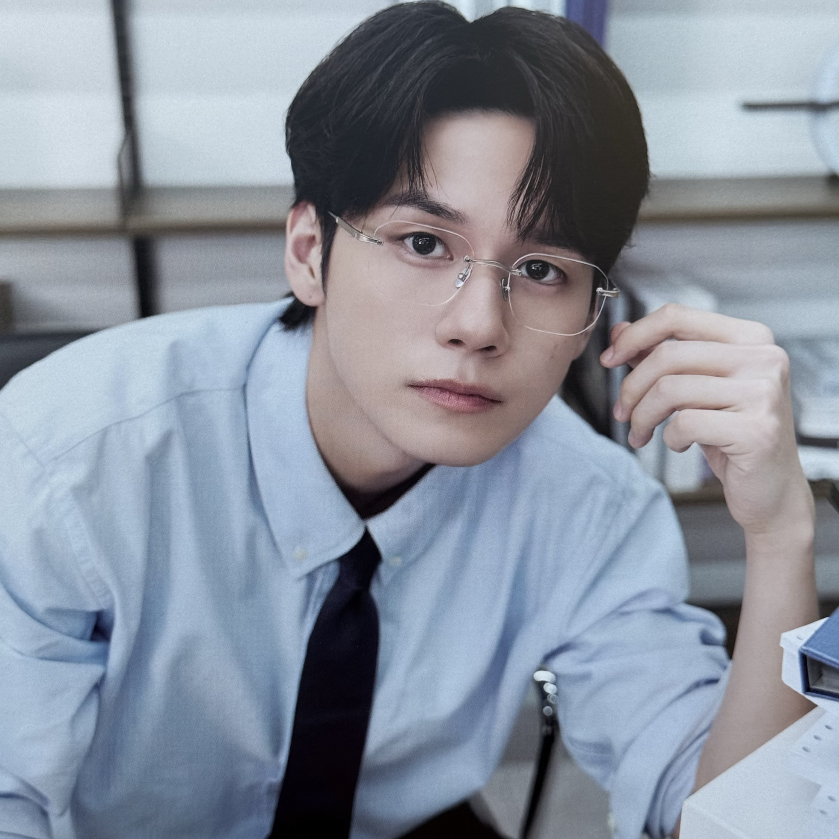 粉丝拍下的邕圣祐瞬间