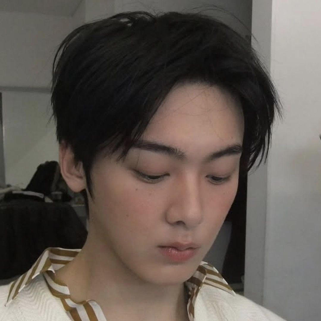 Recent activity shot of Cha Eunwoo