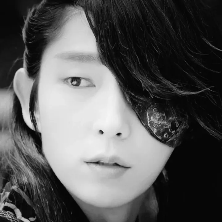 Recent activity shot of Lee Joongi