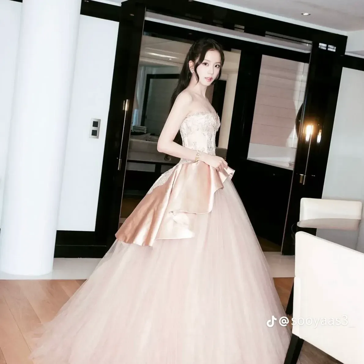 Recent activity shot of Jisoo (1995)