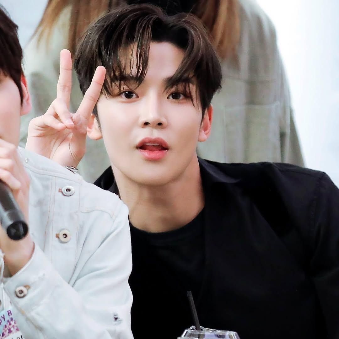 Cuplikan di balik layar dari Rowoon