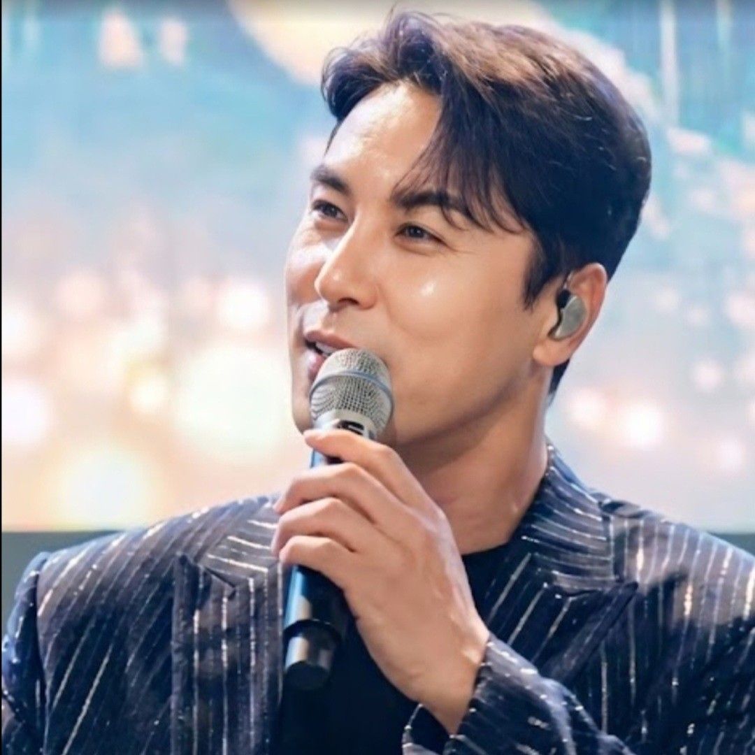 Foto kegiatan terbaru dari Jang Minho