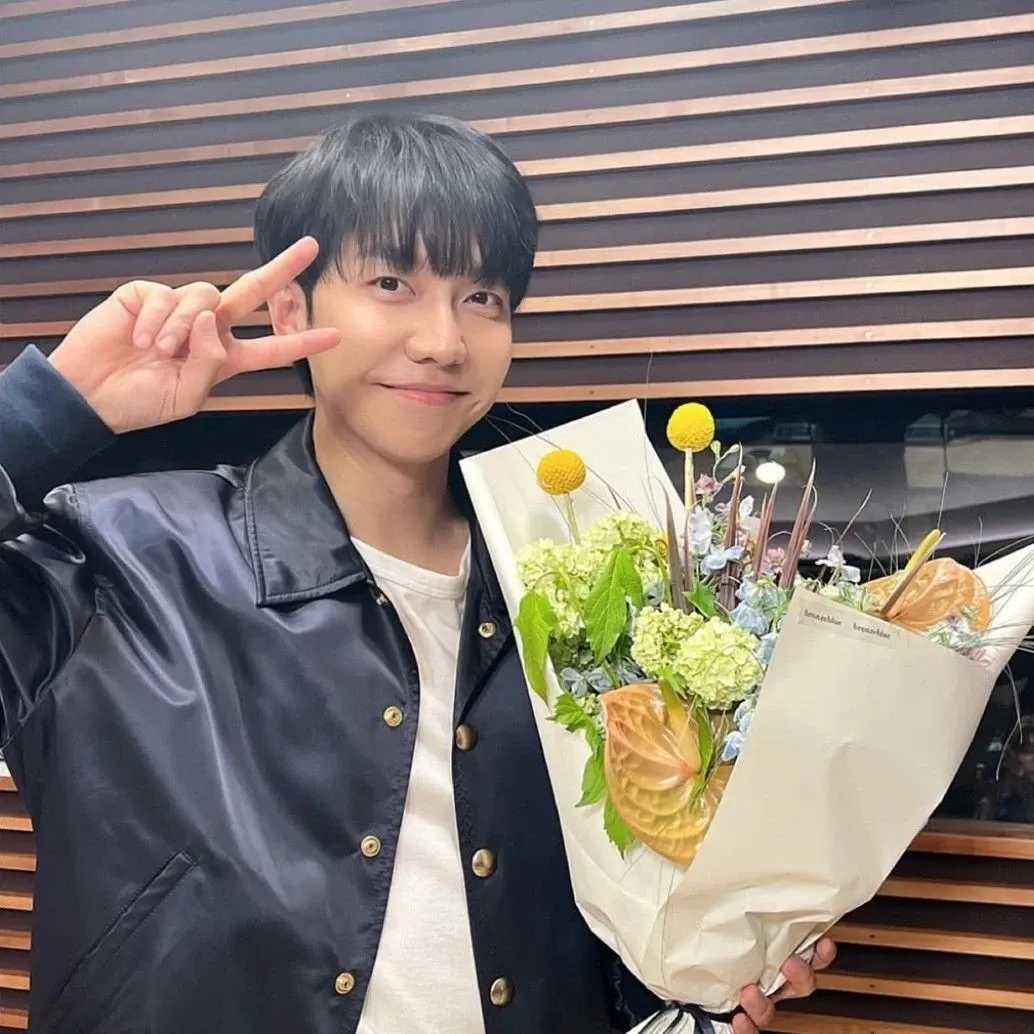 Momen yang diabadikan oleh penggemar Lee Seunggi