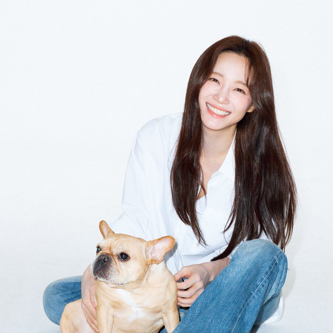 Behind-the-scenes cut of Kim Sejeong