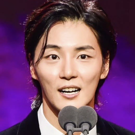 A moment captured by a fan of Yoon Shiyoon